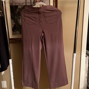 Woman’s Halara pants like new size medium